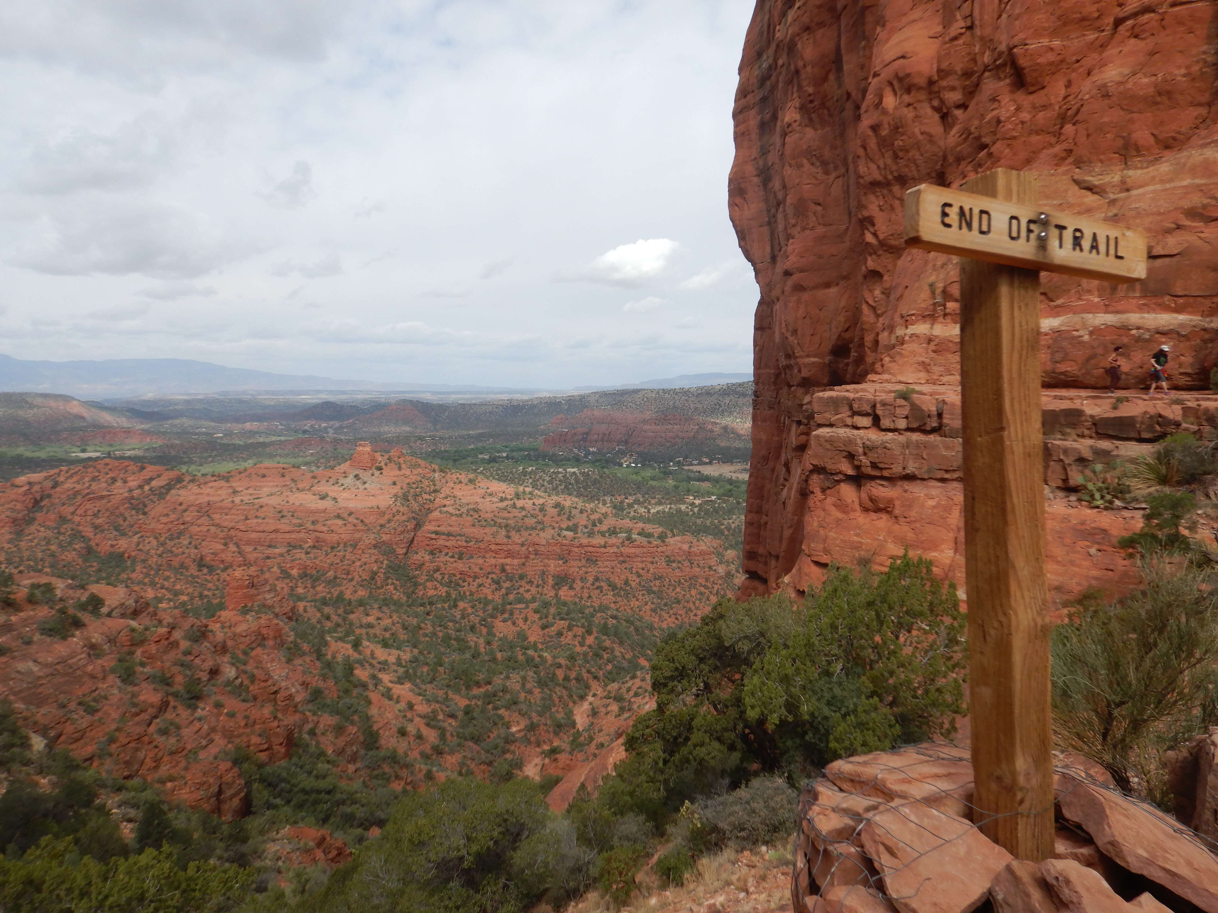 「End of Trail」の標識カセドラル・ロック